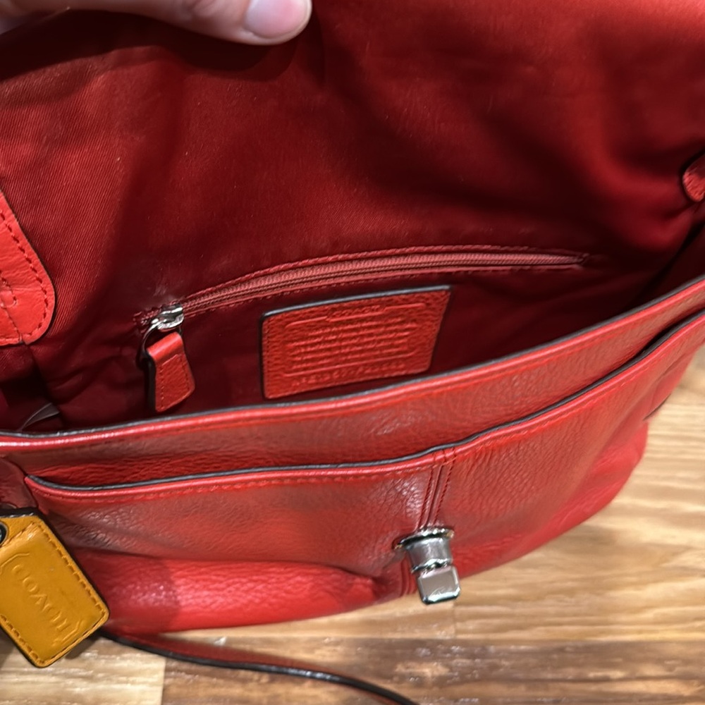Coach red crossbody purse womens girls bag leather - Picture 3 of 4